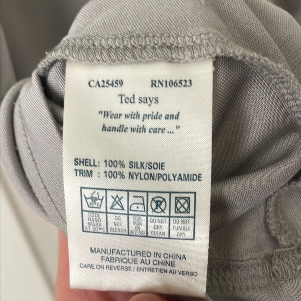 $2! 5 for $10 🔥Ted Baker Gray Tank Top with Silver Accents - Picture 11 of 13